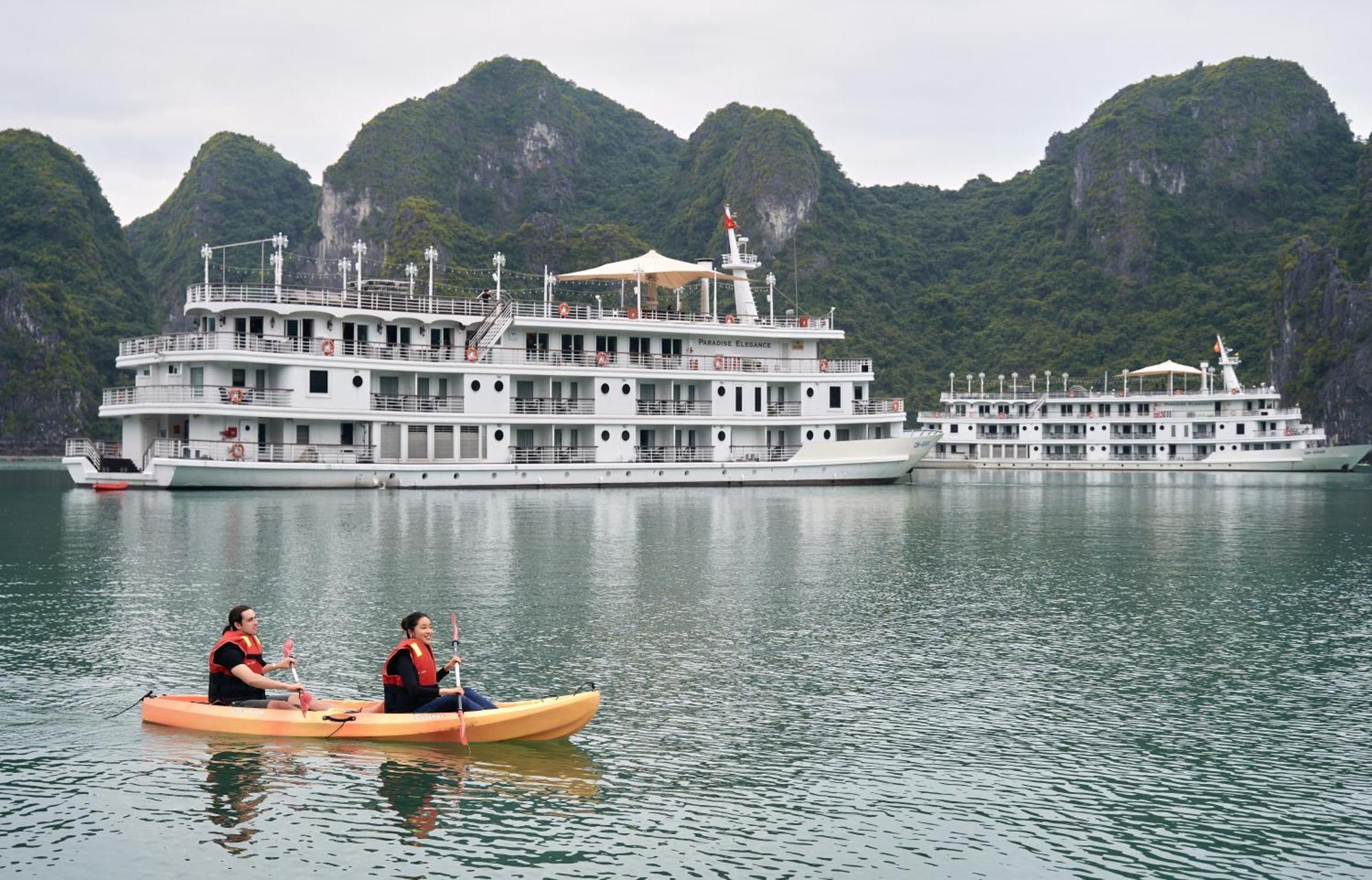 Paradise Elegance Cruise Halong Ha Long Exterior foto